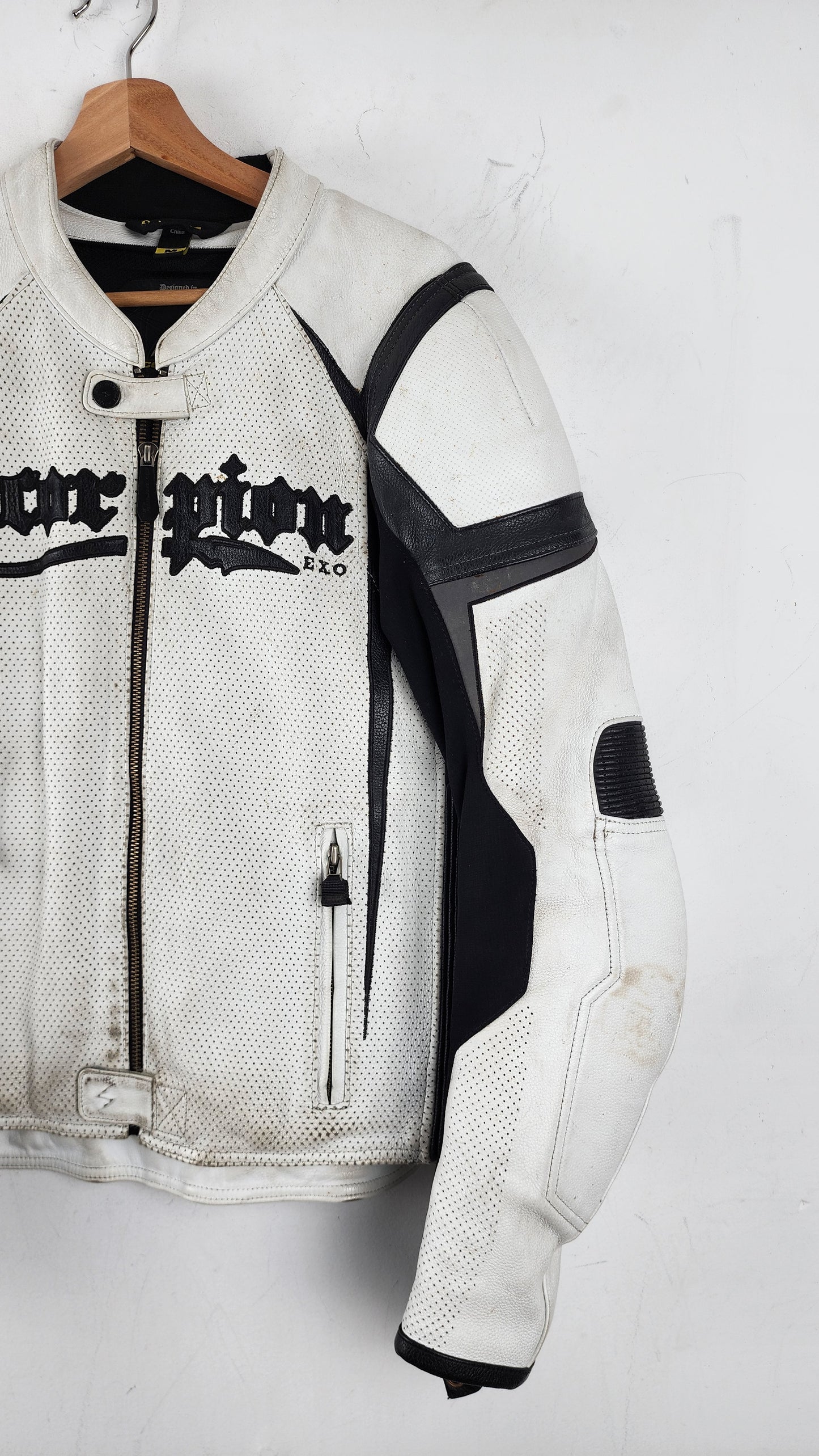 90s Scorpion Leather Moto Jacket - White