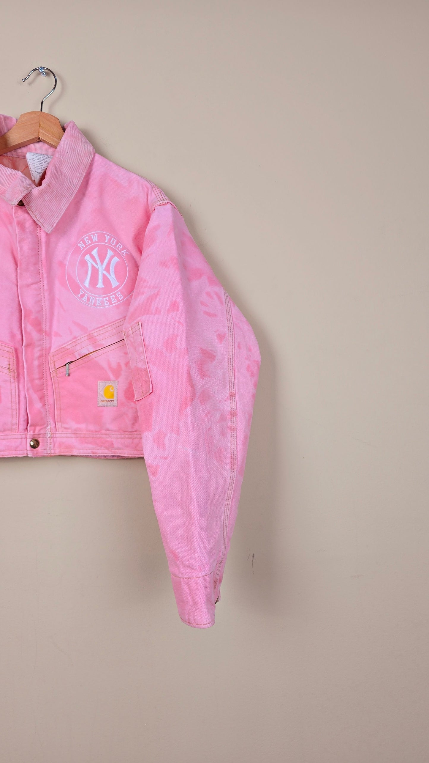 Vintage Carhartt X NY Yankees Cropped Jacket | Camo Pink - Size S (001)