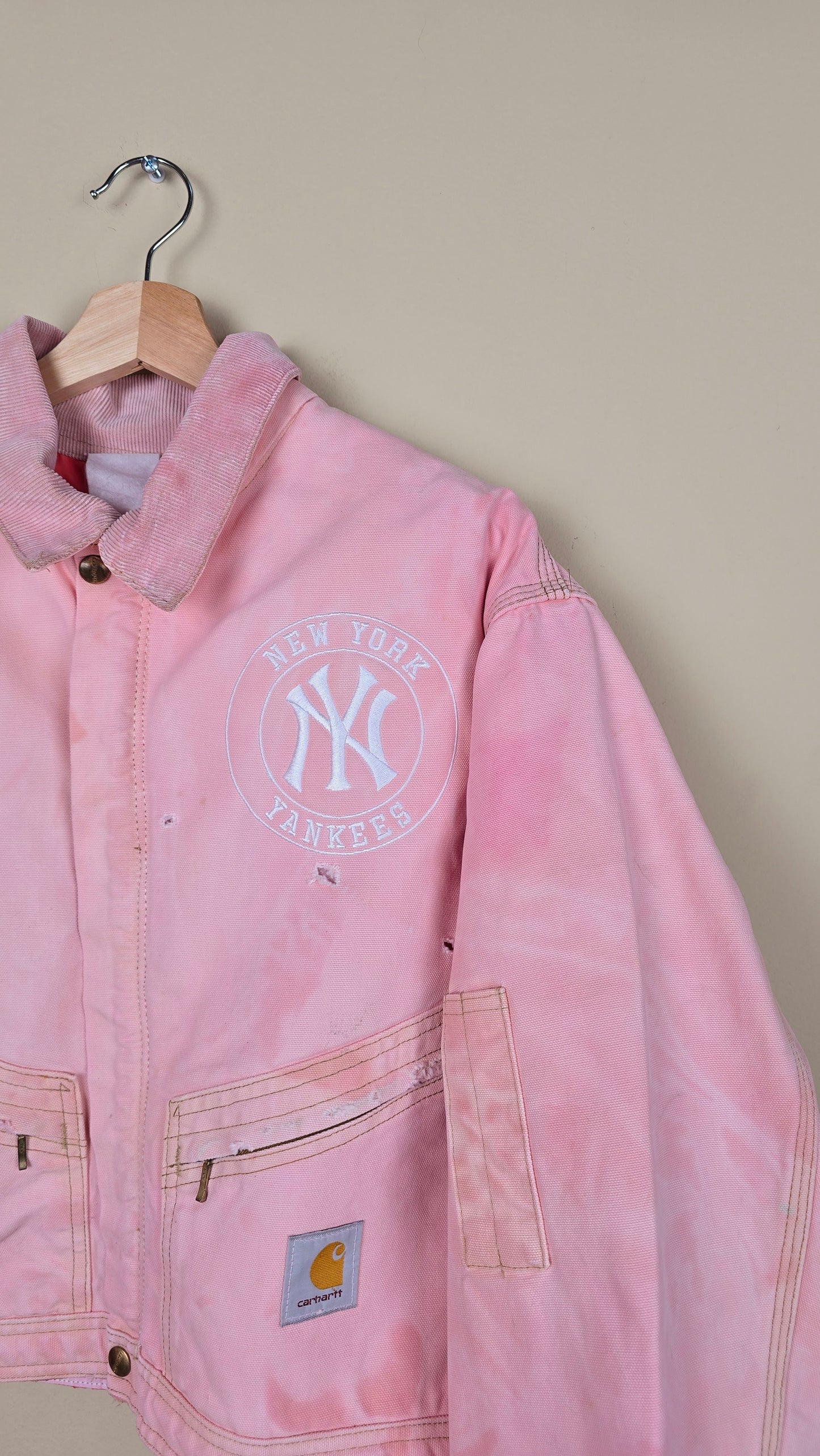 Vintage Carhartt X NY Yankees Cropped Jacket | Baby Pink - Size L (011)