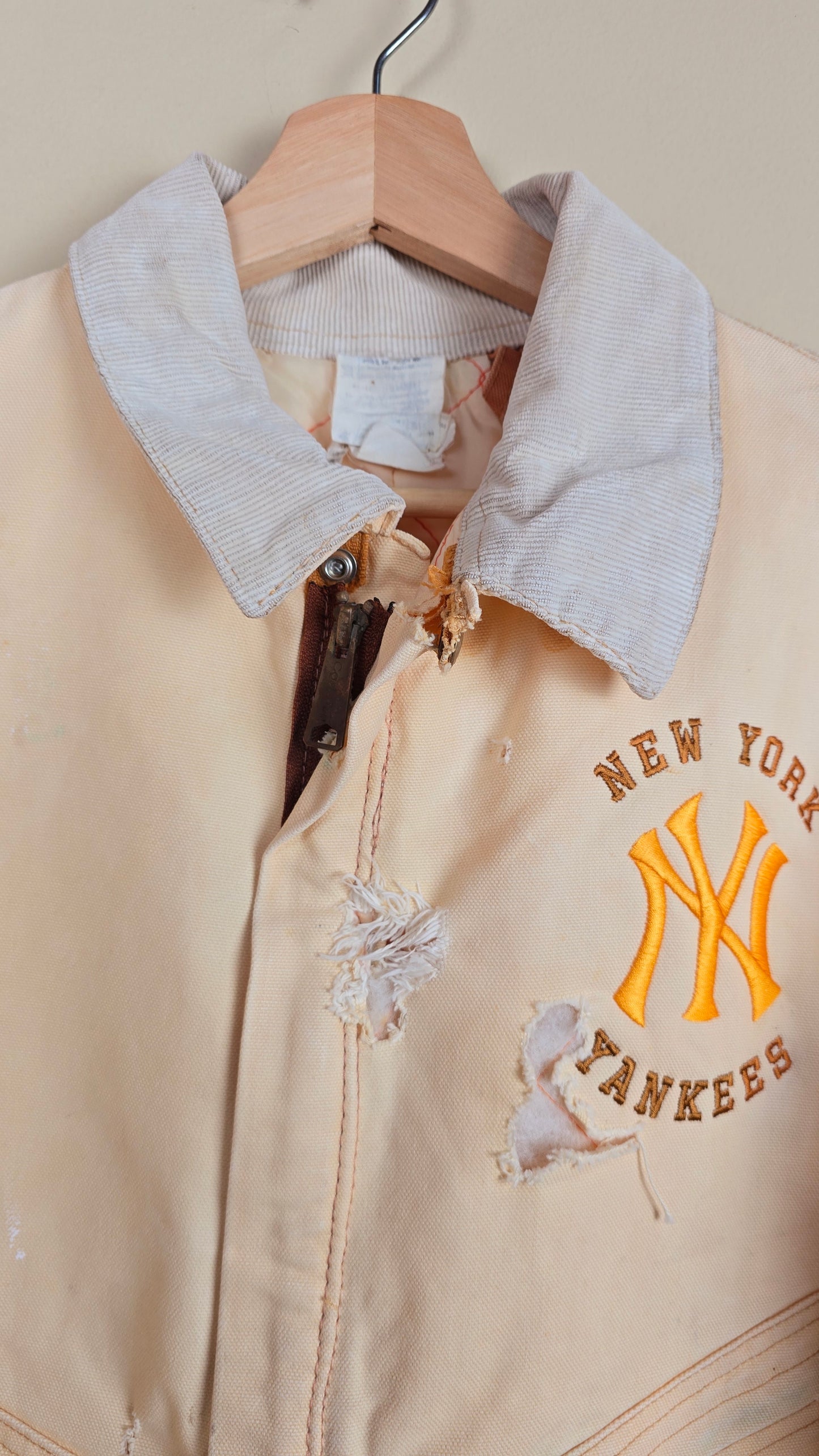 Vintage Carhartt X NY Yankees Cropped Jacket | Beige - Size M (021)