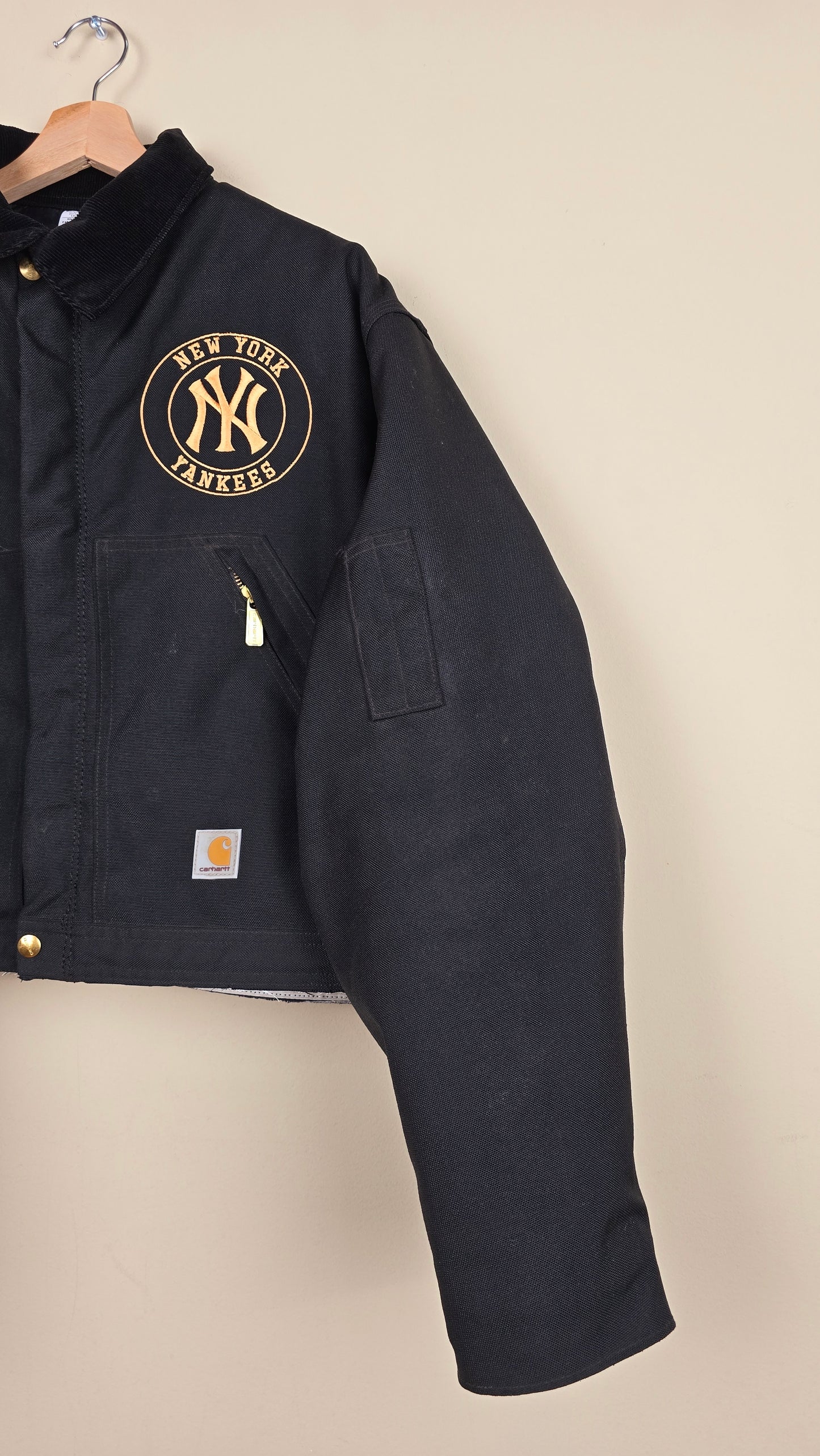Vintage Carhartt X NY Yankees Cropped Jacket | Jet Black - Size L (022)