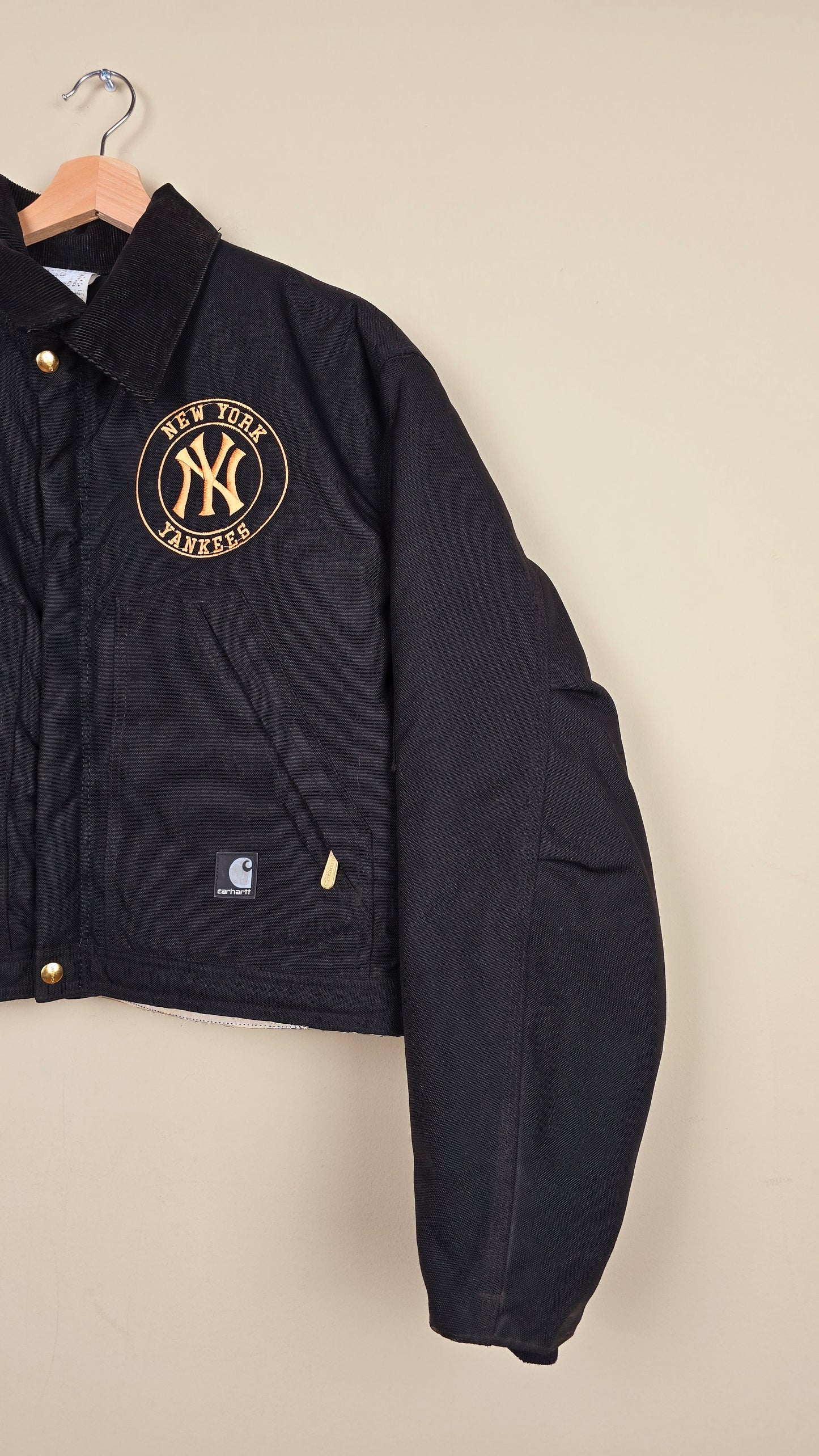 Vintage Carhartt X NY Yankees Cropped Jacket | Jet Black - Size L (030)