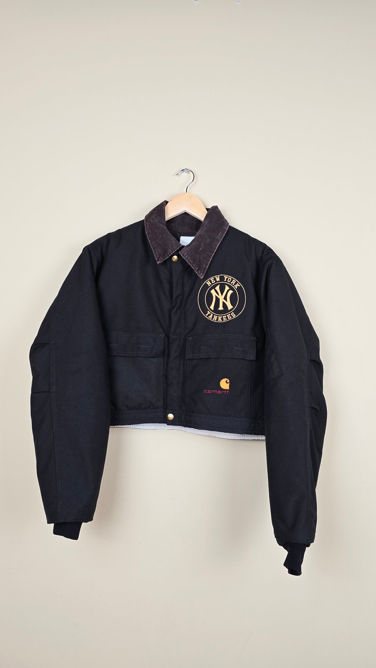 Vintage Carhartt X NY Yankees Cropped Jacket | Jet Black - Size M (040)
