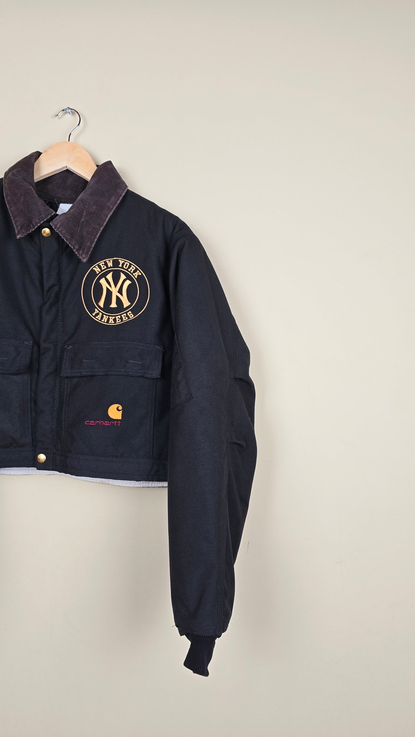 Vintage Carhartt X NY Yankees Cropped Jacket | Jet Black - Size M (040)