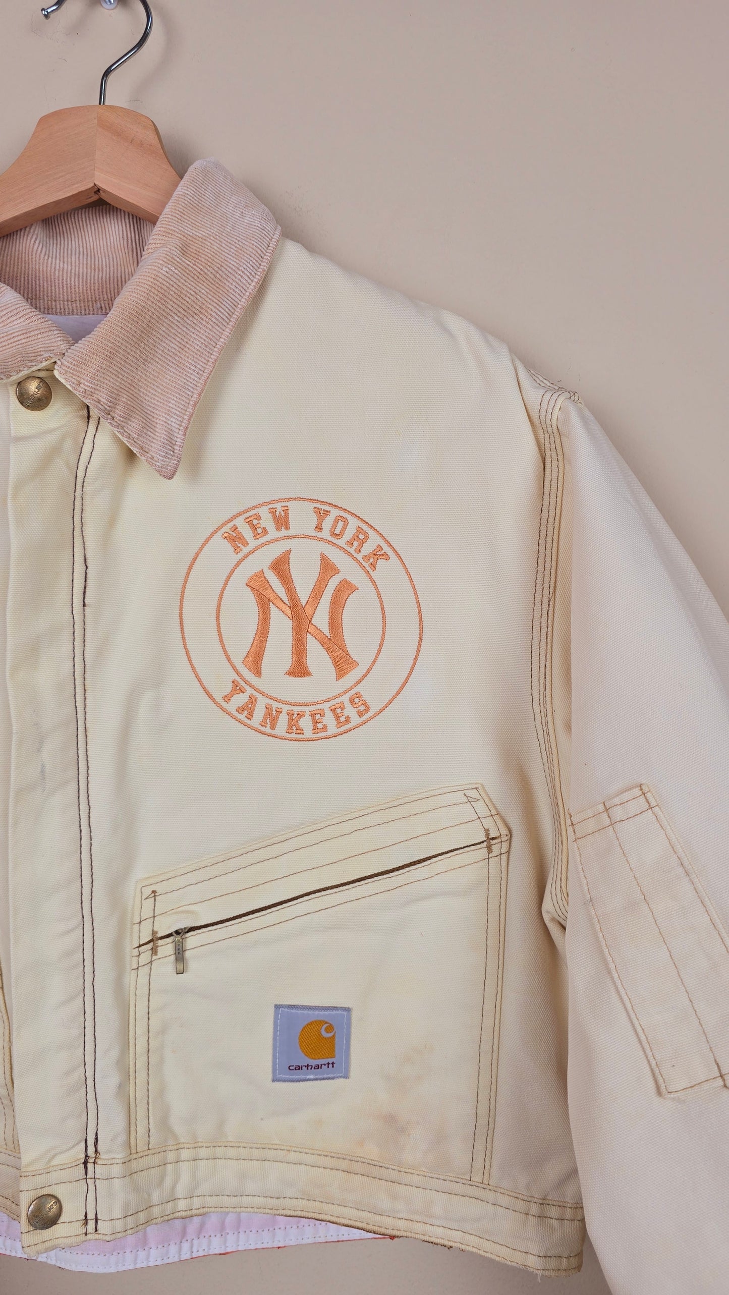 Vintage Carhartt X NY Yankees Cropped Jacket | Beige - Size M (048)