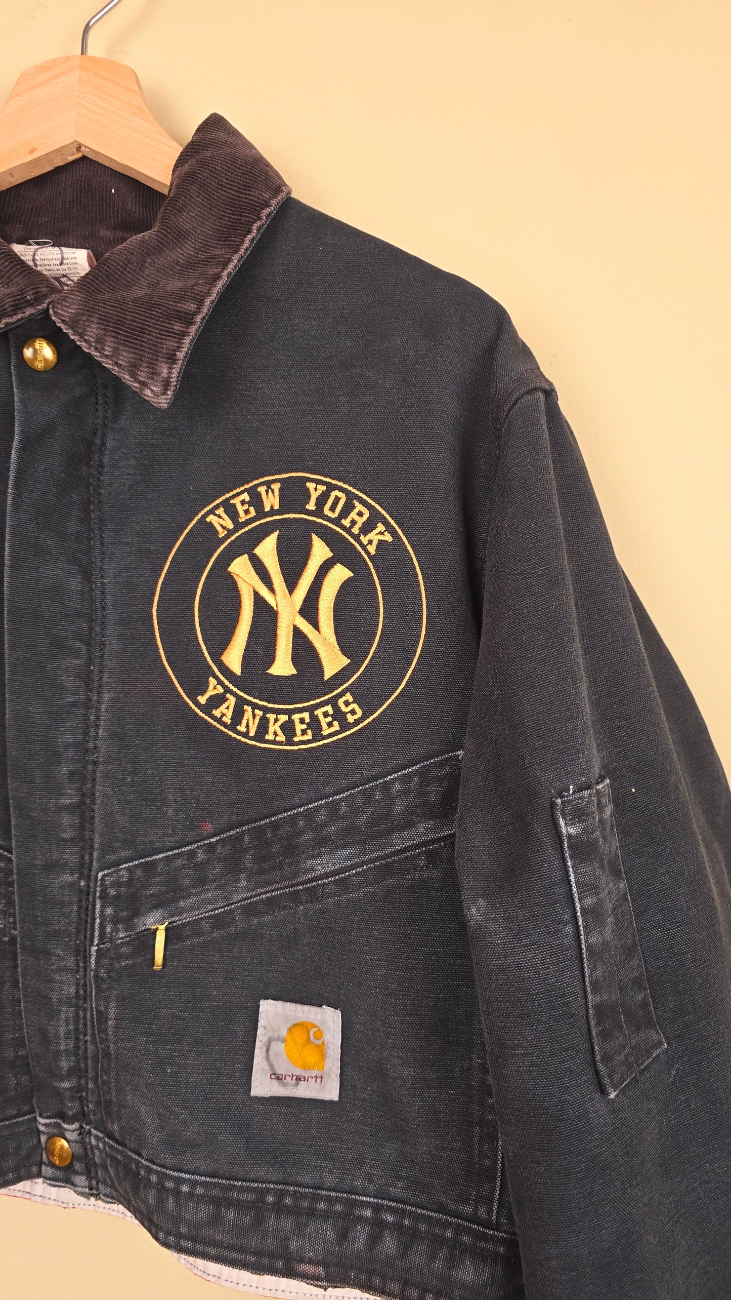 Vintage Carhartt X NY Yankees Cropped Jacket | Black - Size M (057)