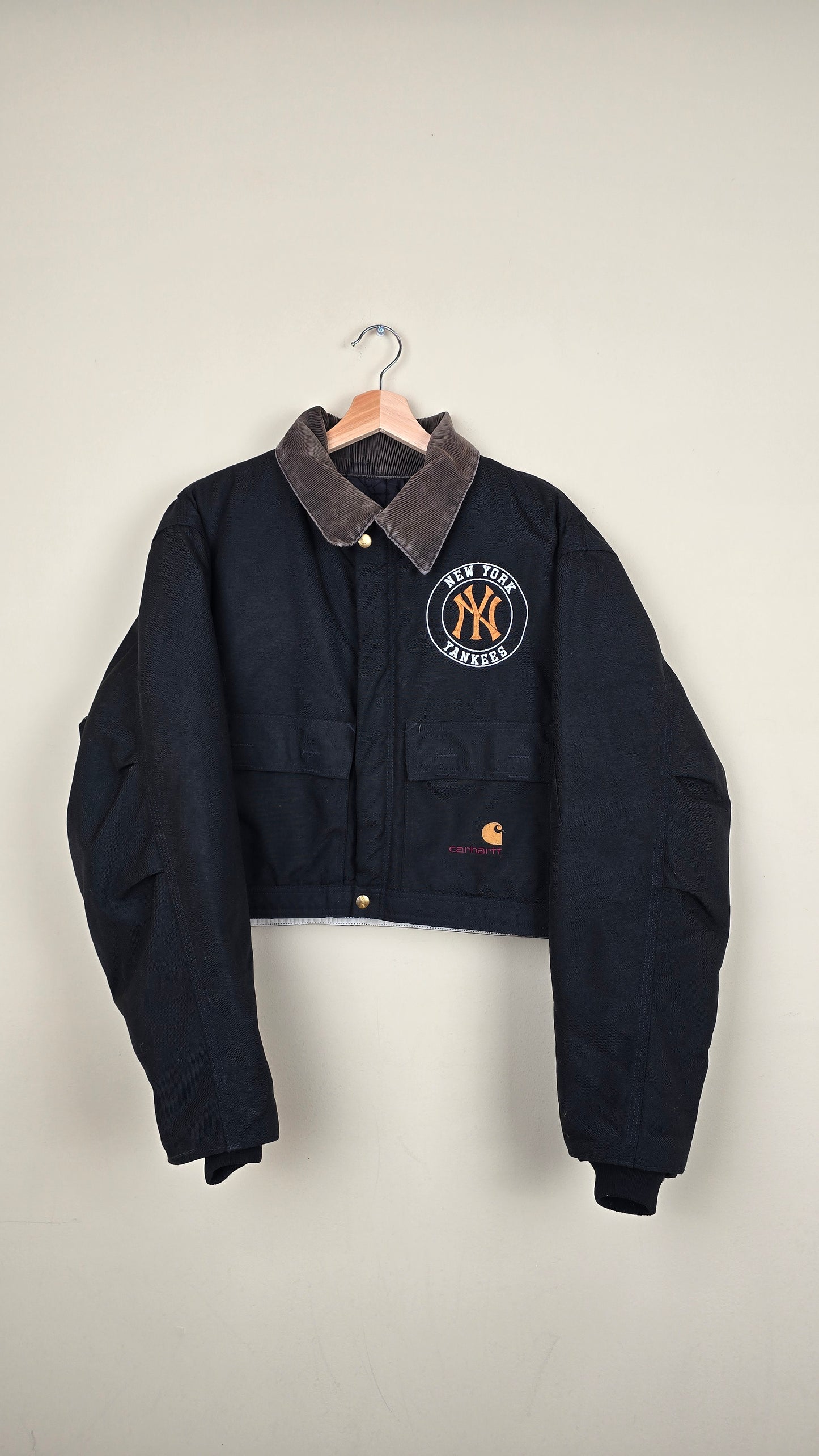 Vintage Carhartt X NY Yankees Cropped Jacket | Jet Black - Size L (061)