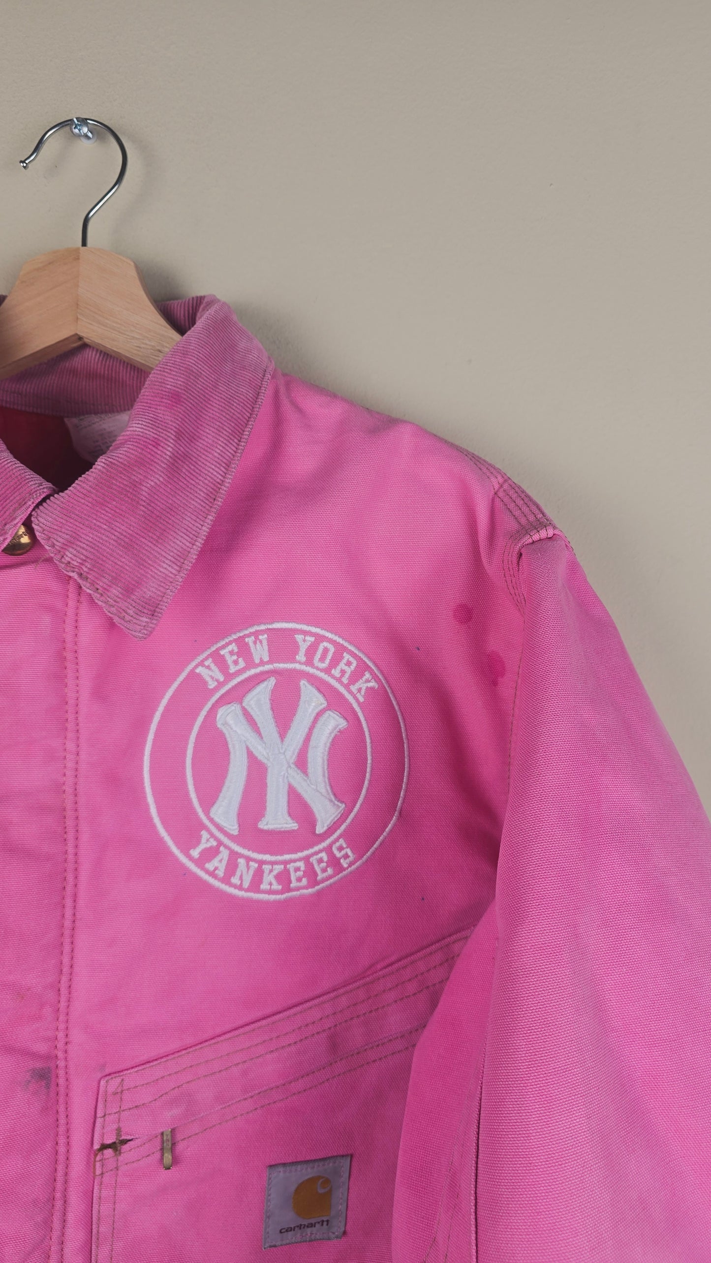 Vintage Carhartt X NY Yankees Cropped Jacket | Baby Pink | Size M | OP13