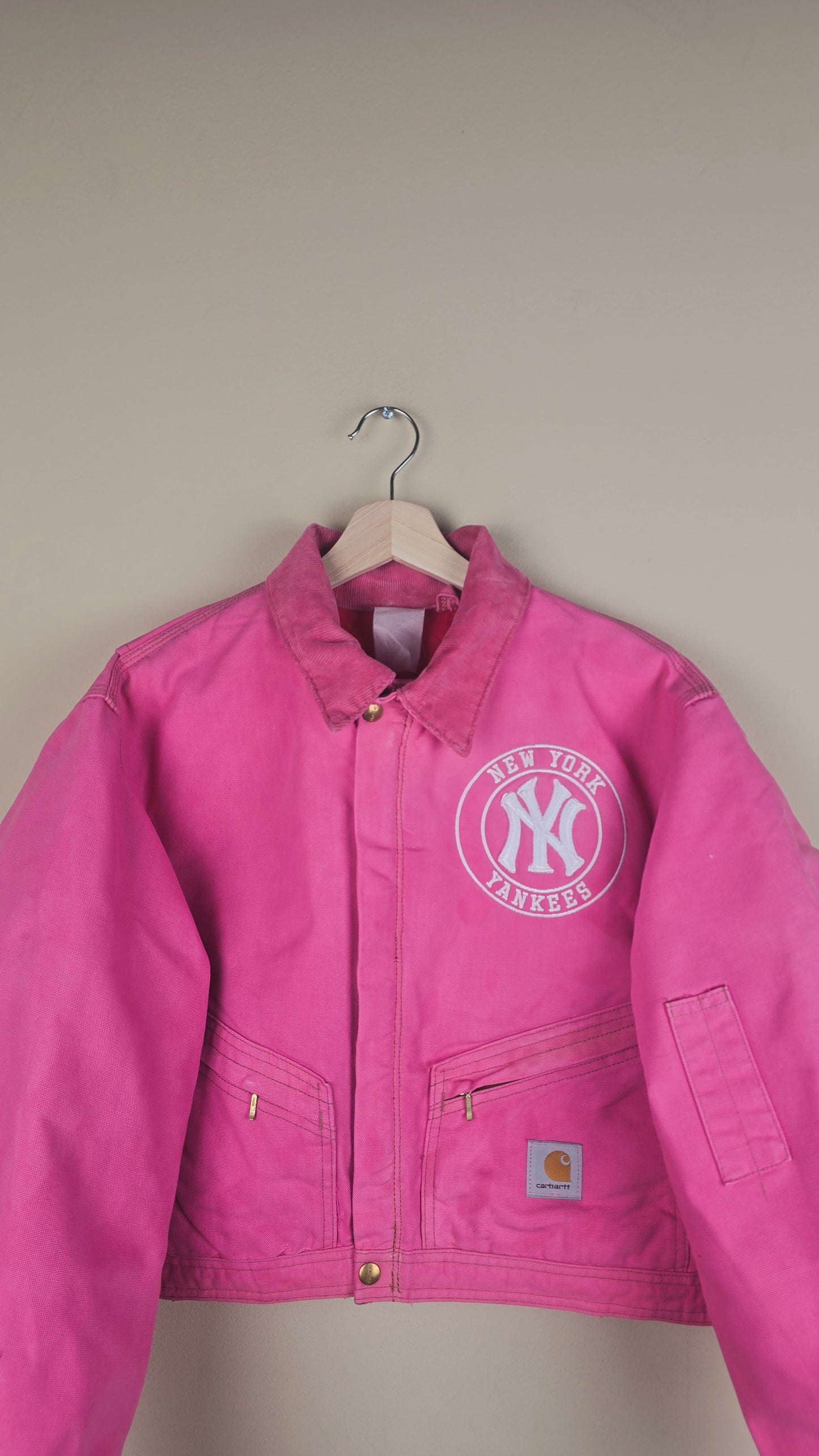 Vintage Carhartt X NY Yankees Cropped Jacket | Baby Pink | Size M | OP14