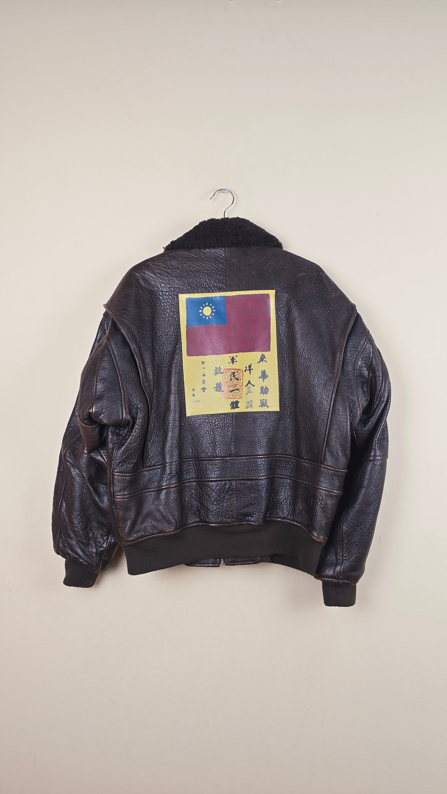 Vintage US Military Air Sea Command Brown Leather Jacket (Size L) | VET05