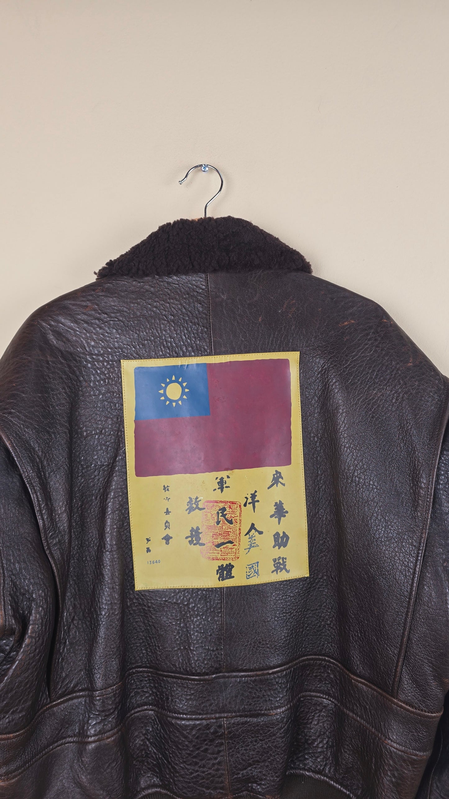 Vintage US Military Air Sea Command Brown Leather Jacket (Size L) | VET05