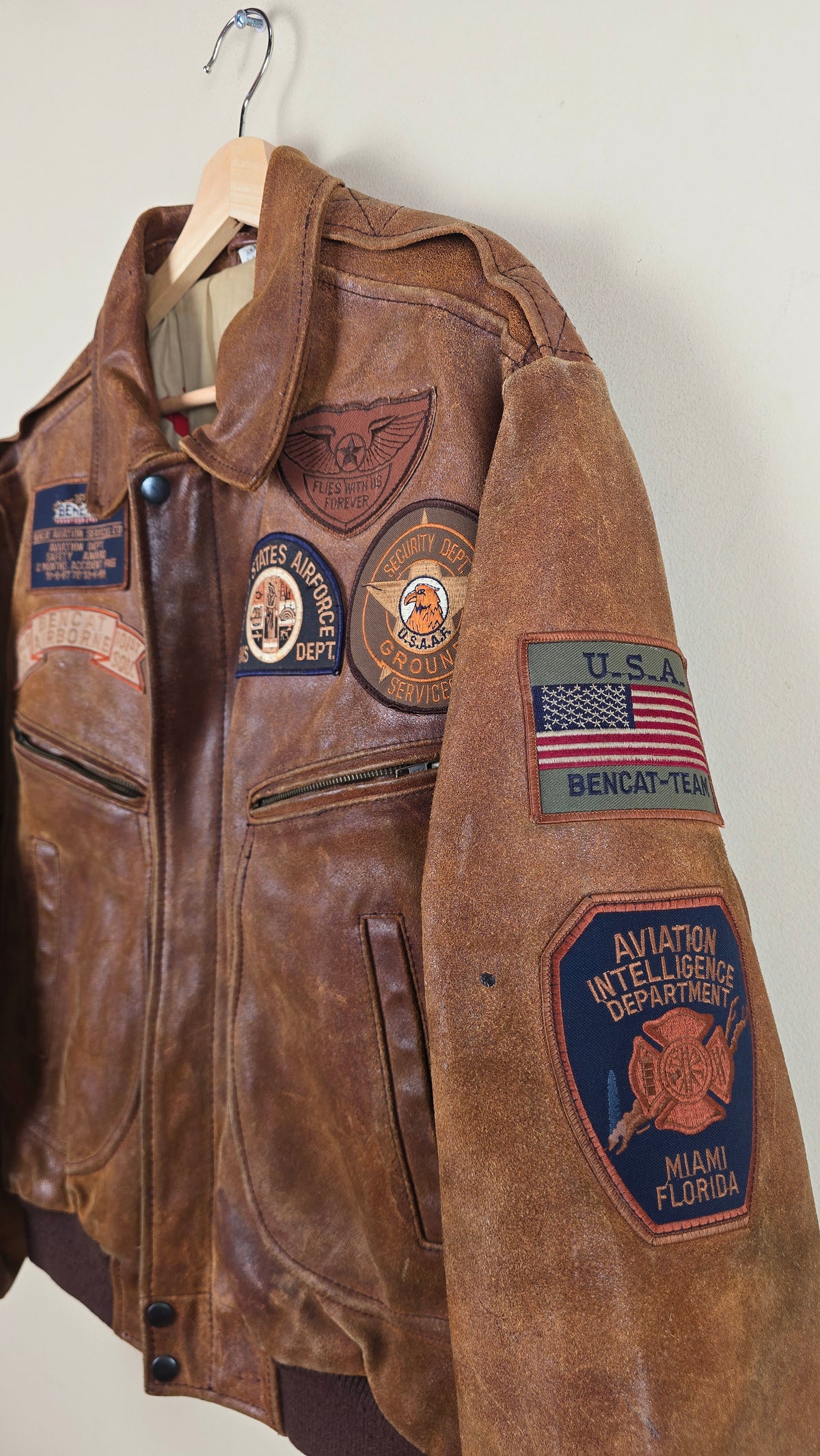 Vintage US Airforce Brown Leather Jacket (Size M) | VET08