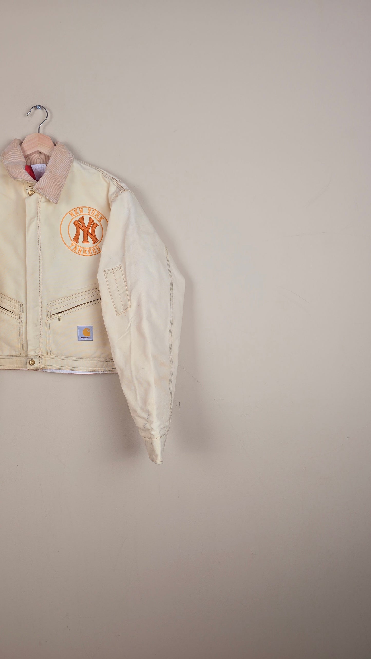 Vintage Carhartt X NY Yankees Cropped Jacket | Beige | Size M | 104